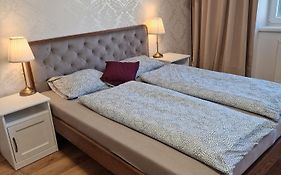 Old Town Apartment - 2 Bedrooms